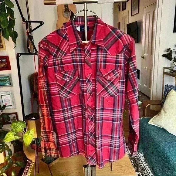 Wrangler Vintage Long Sleeved Red Plaid Pearl Button Shirt - Large - Picture 9 of 9